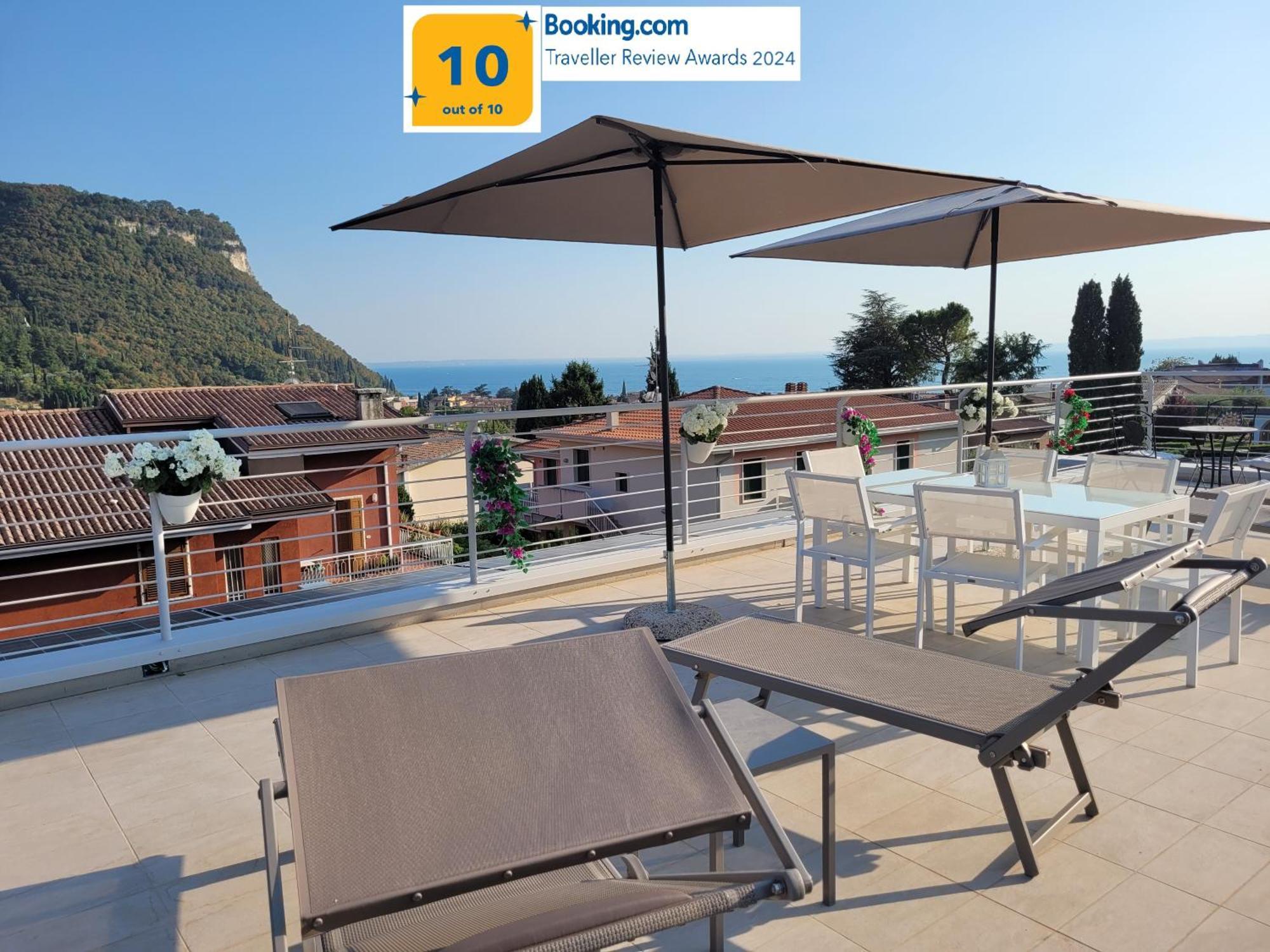 Garda View - Nuovo Appartamento Con Solarium Vista Lago Eksteriør billede